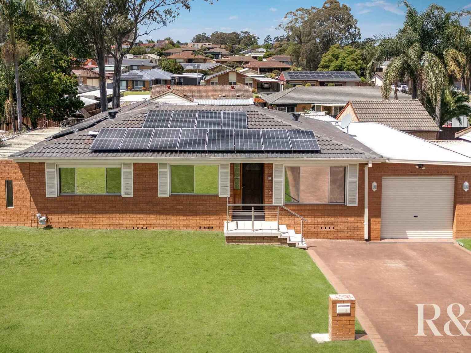 32 Endeavour Avenue St Clair 32 Endeavour Avenue St Clair
