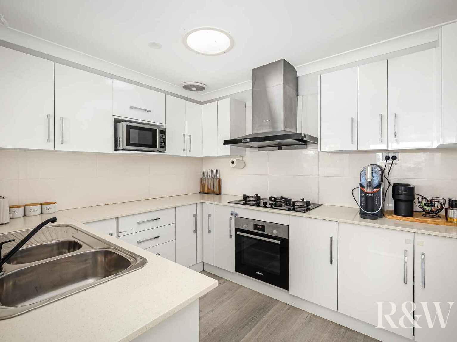 32 Endeavour Avenue St Clair 32 Endeavour Avenue St Clair