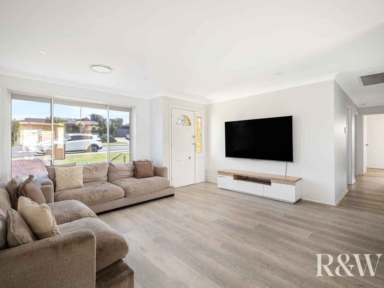 32 Endeavour Avenue St Clair 32 Endeavour Avenue St Clair
