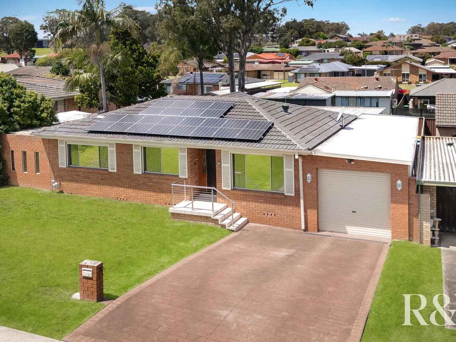 32 Endeavour Avenue St Clair 32 Endeavour Avenue St Clair