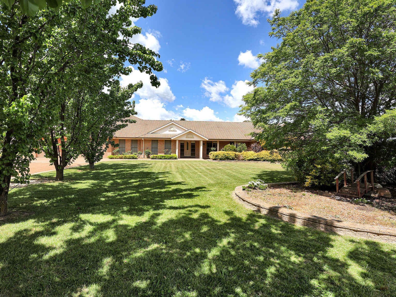 27 Woodside Drive Moss Vale