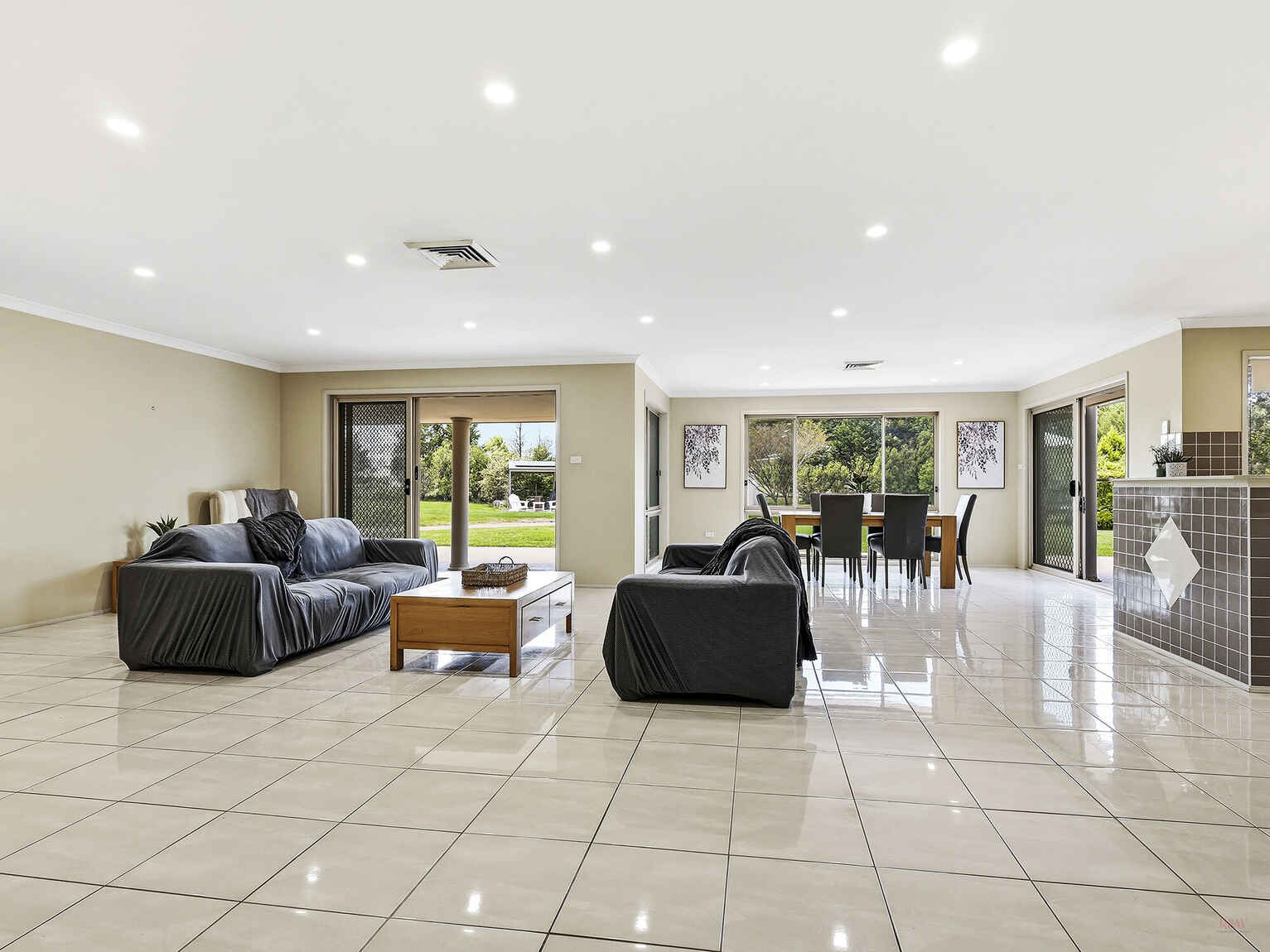 27 Woodside Drive Moss Vale