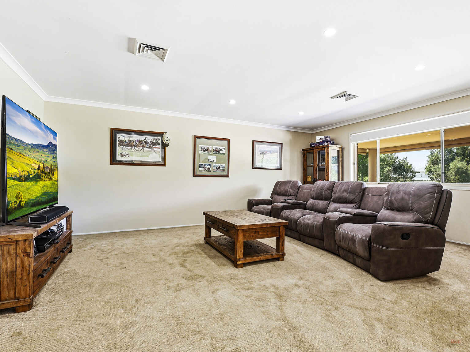 27 Woodside Drive Moss Vale