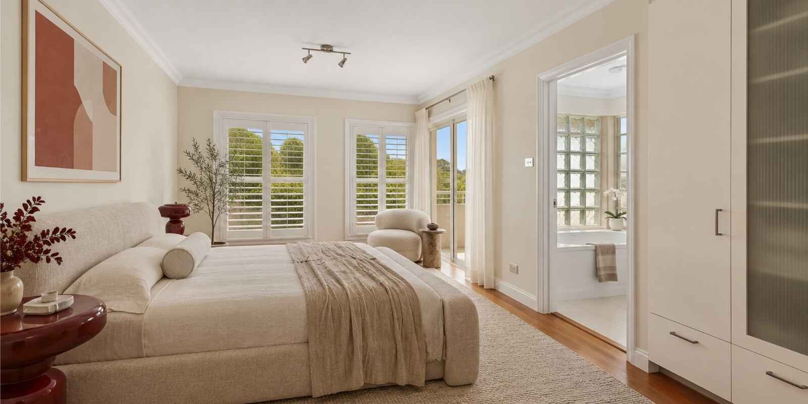 2/4 Albemarle Avenue Rose Bay
