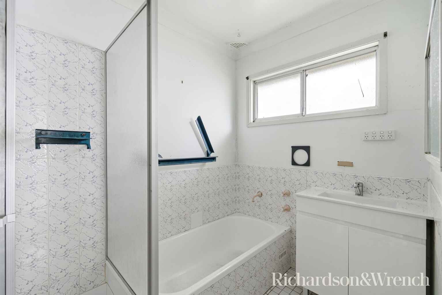54 Bluefish Crescent Tascott 54 Bluefish Crescent Tascott