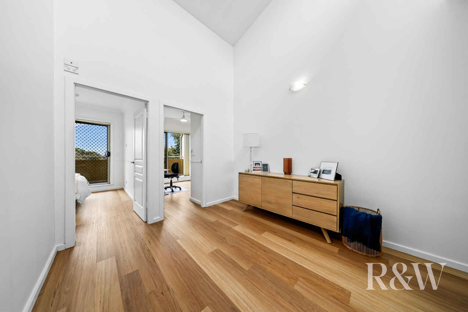 49/17 POPLAR CRESCENT Bradbury 49/17 POPLAR CRESCENT Bradbury