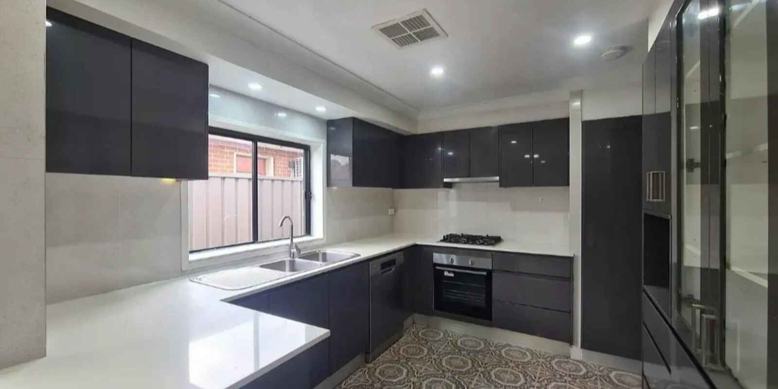 76 De Meyrick Avenue Lurnea