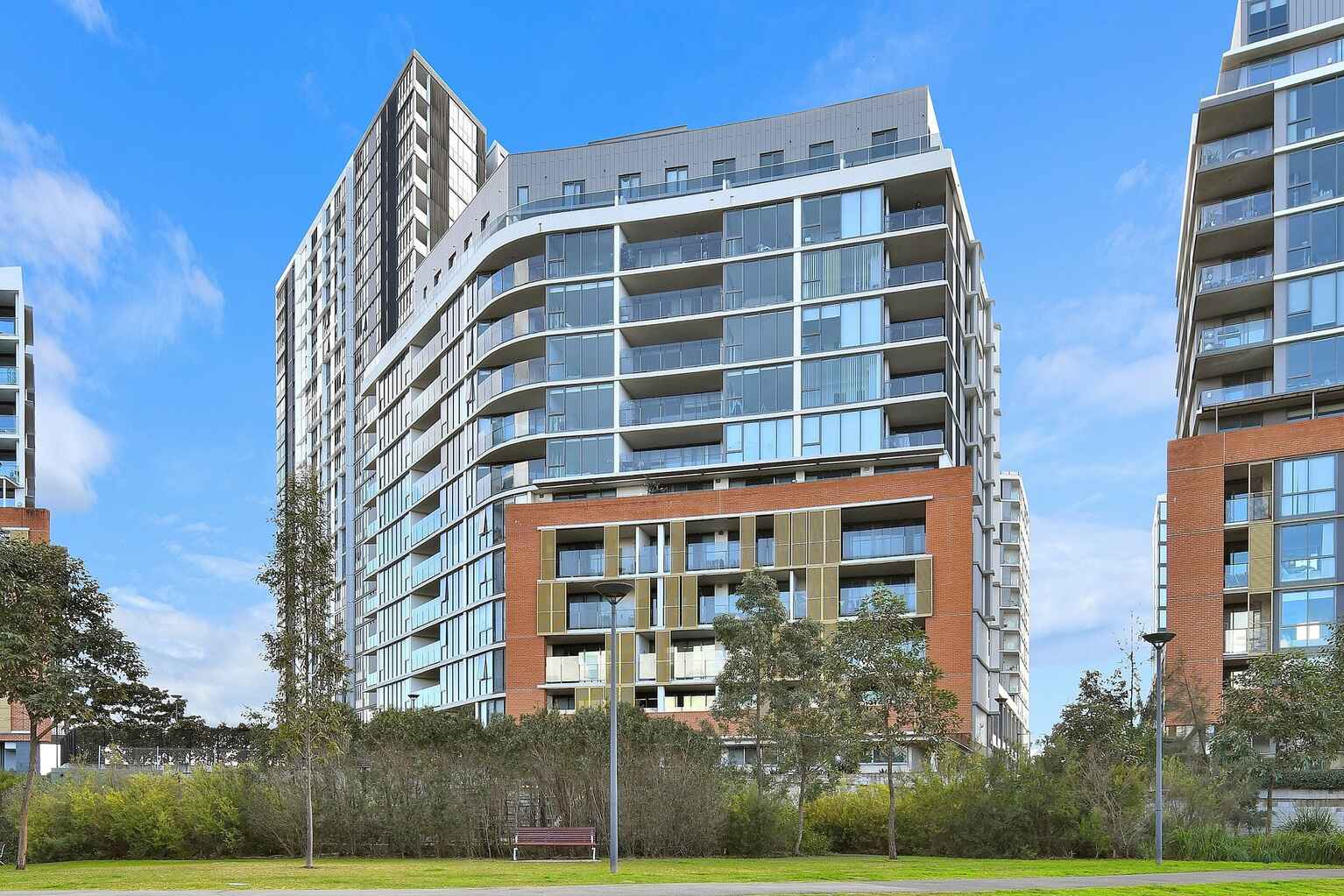 906/16 Brodie Spark Drive Wolli Creek 906/16 Brodie Spark Drive Wolli Creek