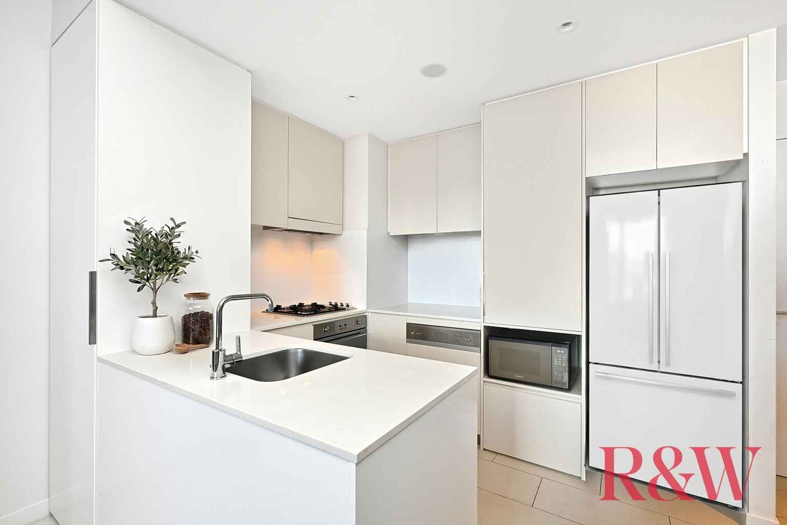 606/1 Brodie Spark Drive Wolli Creek 606/1 Brodie Spark Drive Wolli Creek