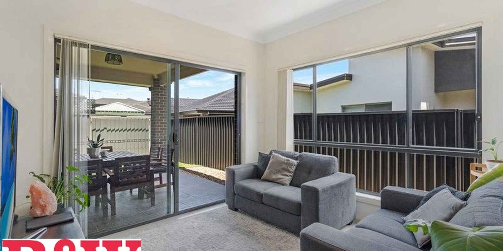 37 Mooney Street Spring Farm 37 Mooney Street Spring Farm