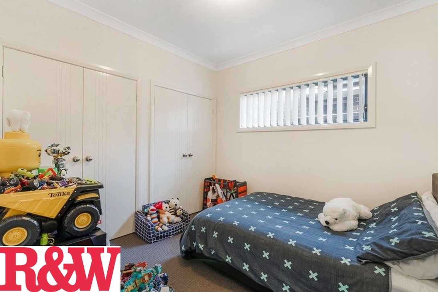 37 Mooney Street Spring Farm 37 Mooney Street Spring Farm