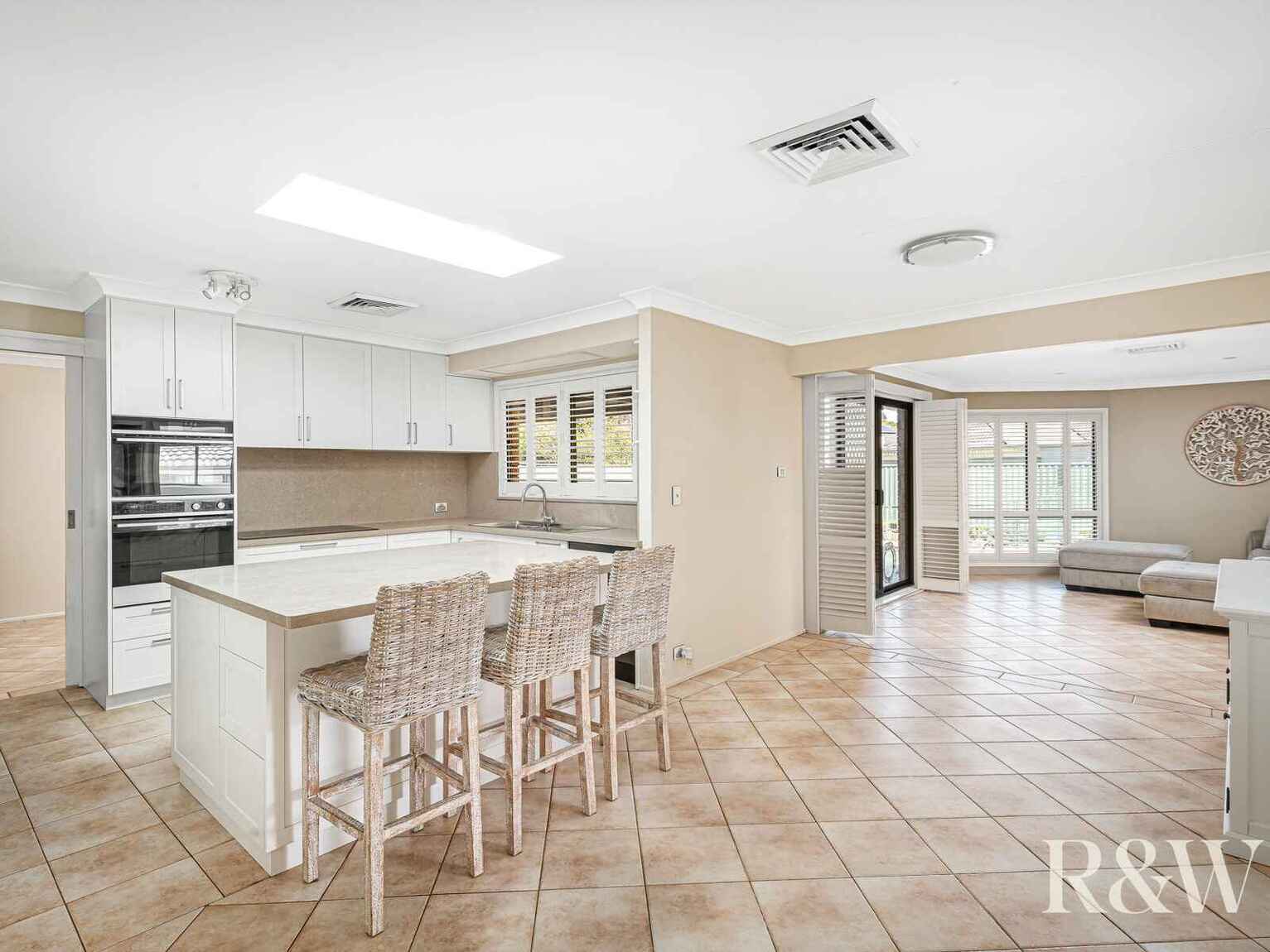 14 Kelmscott Way St Clair 14 Kelmscott Way St Clair