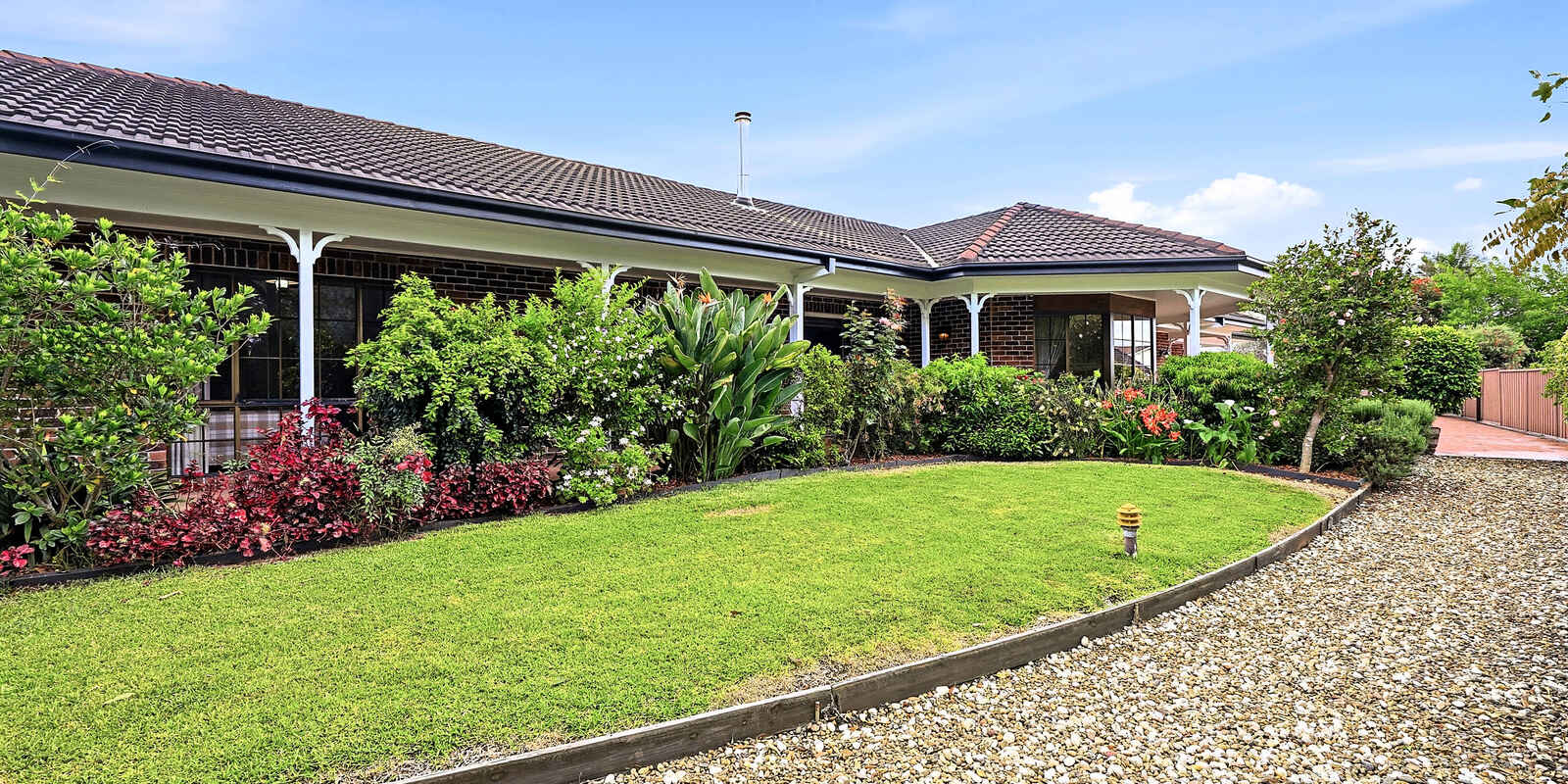 5 Phar Lap Close Casula