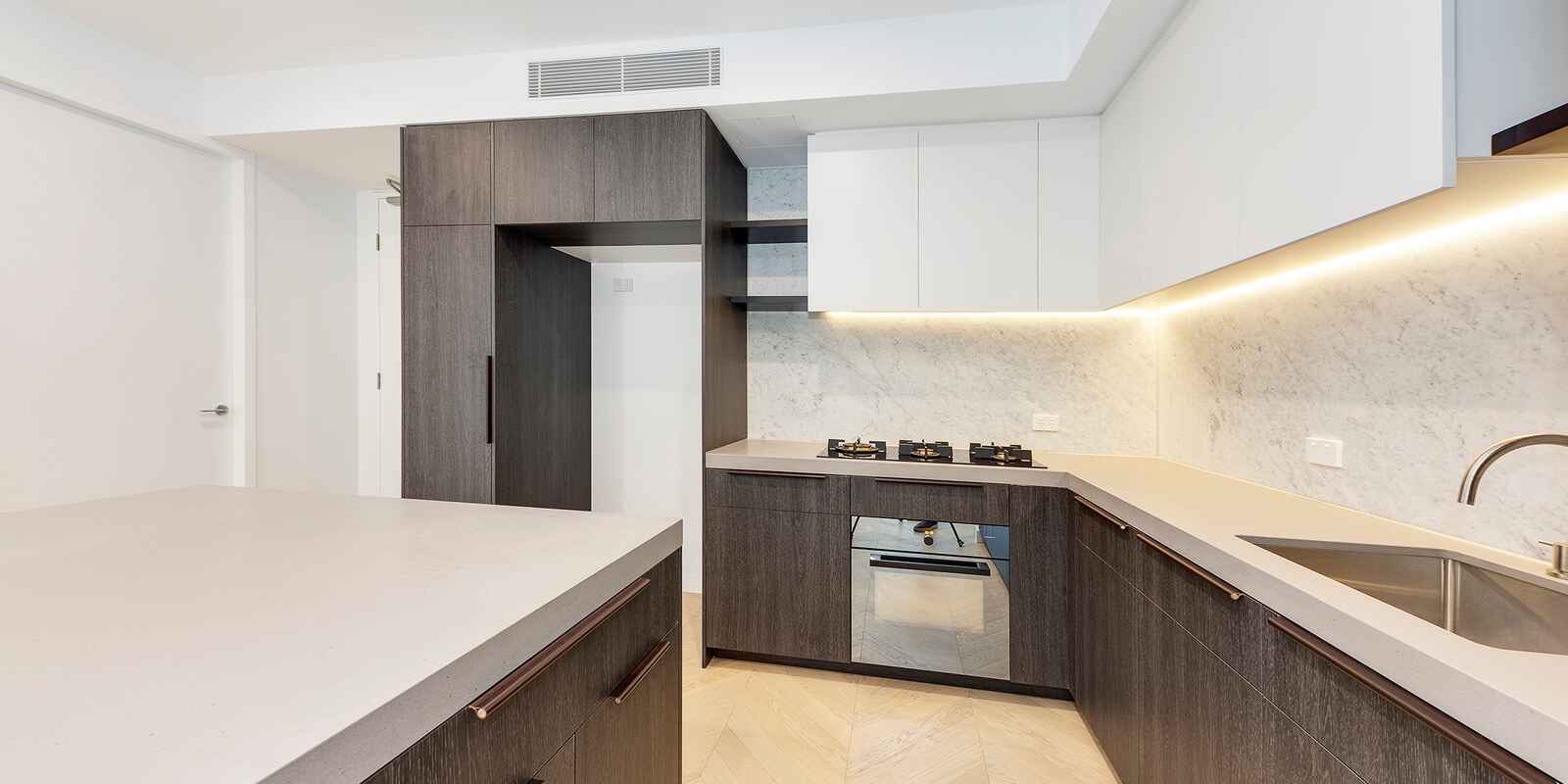 8/52 Eastern Valley way Northbridge