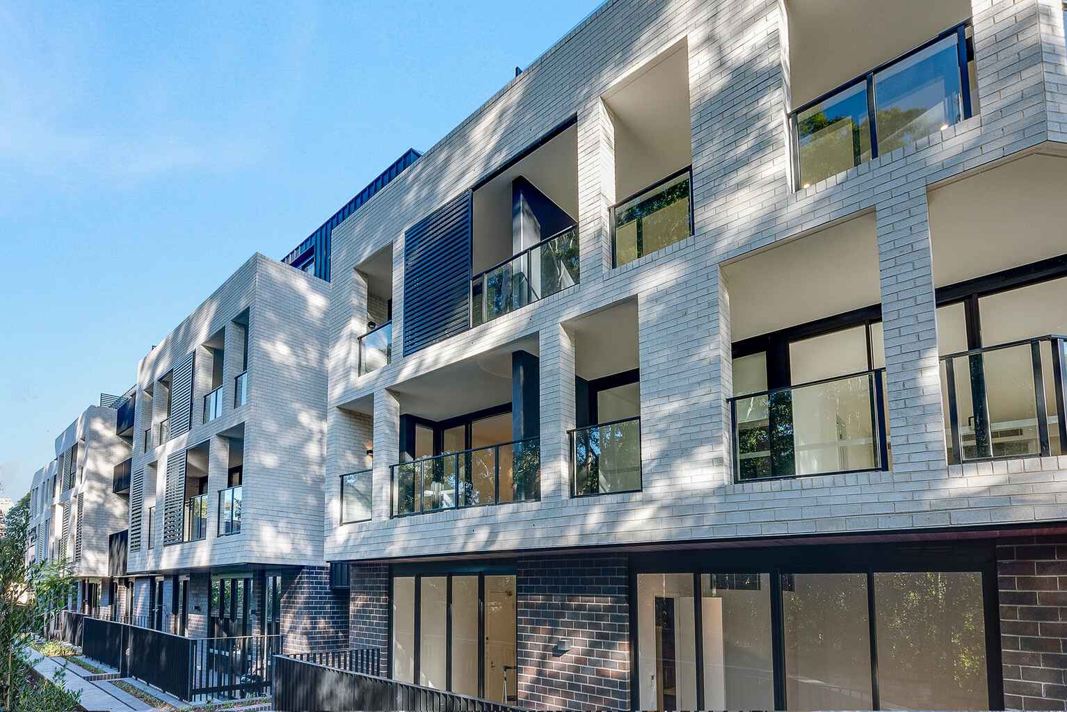 8/52 Eastern Valley way Northbridge