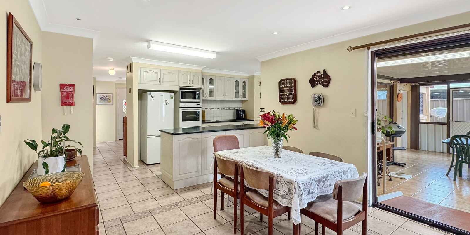 4 Thornhill Crescent Werrington Downs 4 Thornhill Crescent Werrington Downs