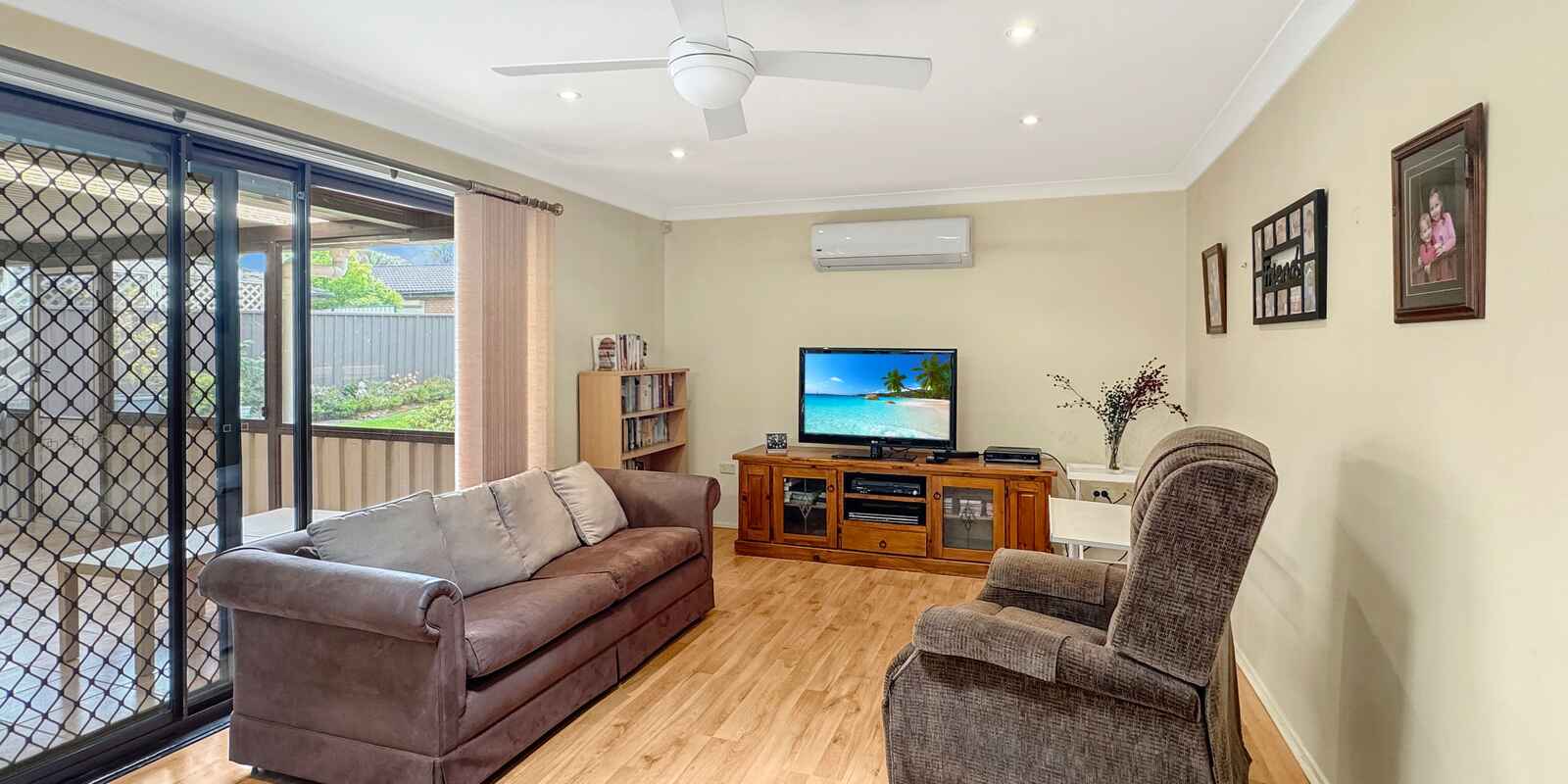 4 Thornhill Crescent Werrington Downs 4 Thornhill Crescent Werrington Downs