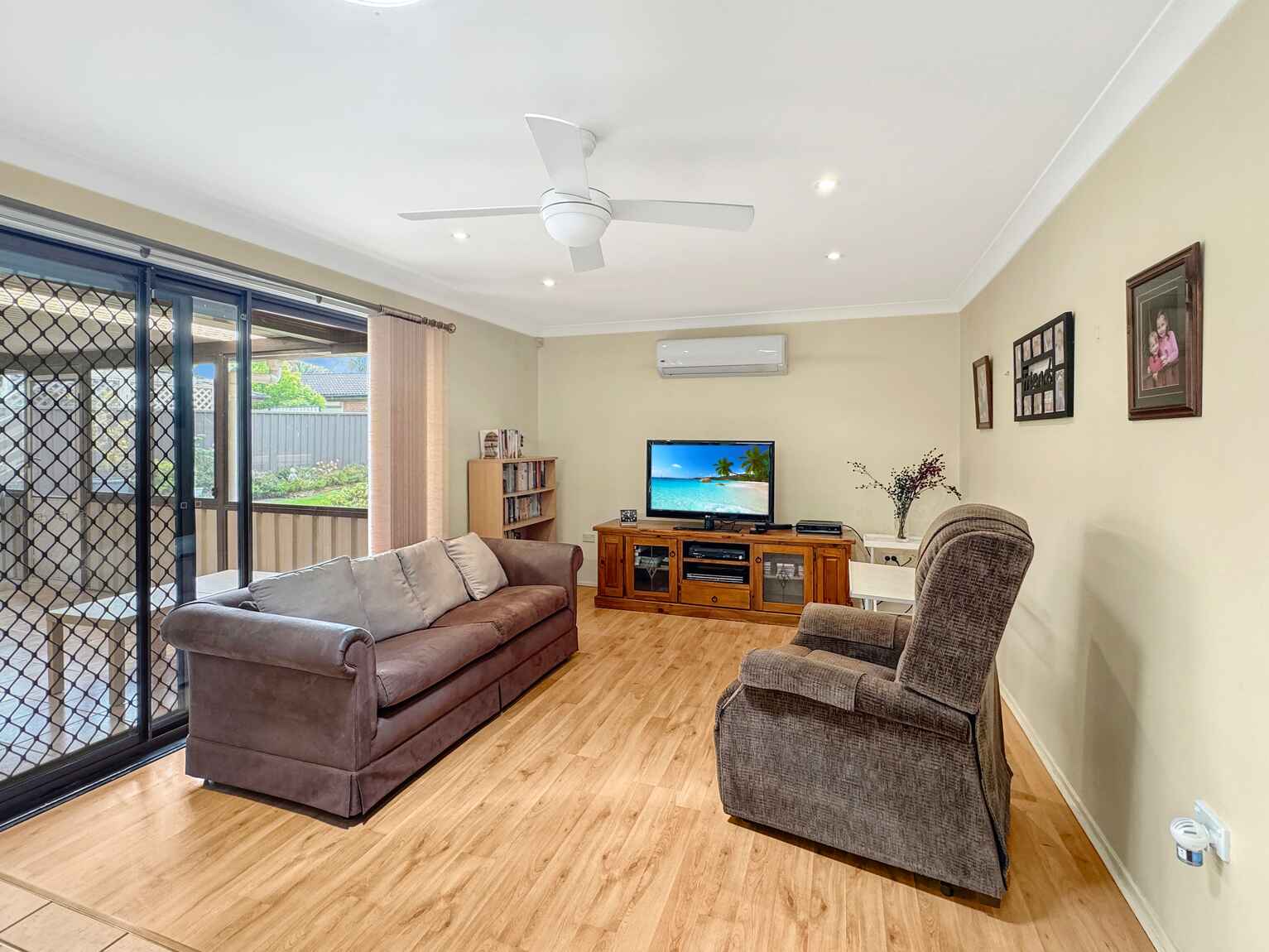 4 Thornhill Crescent Werrington Downs 4 Thornhill Crescent Werrington Downs