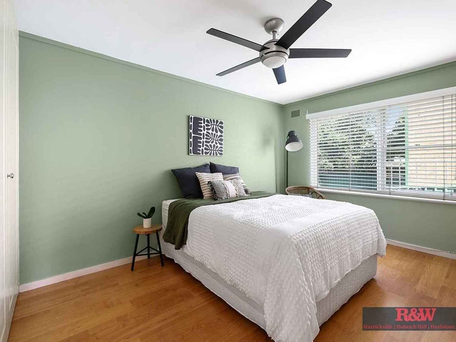 3/8 Floss Street Hurlstone Park