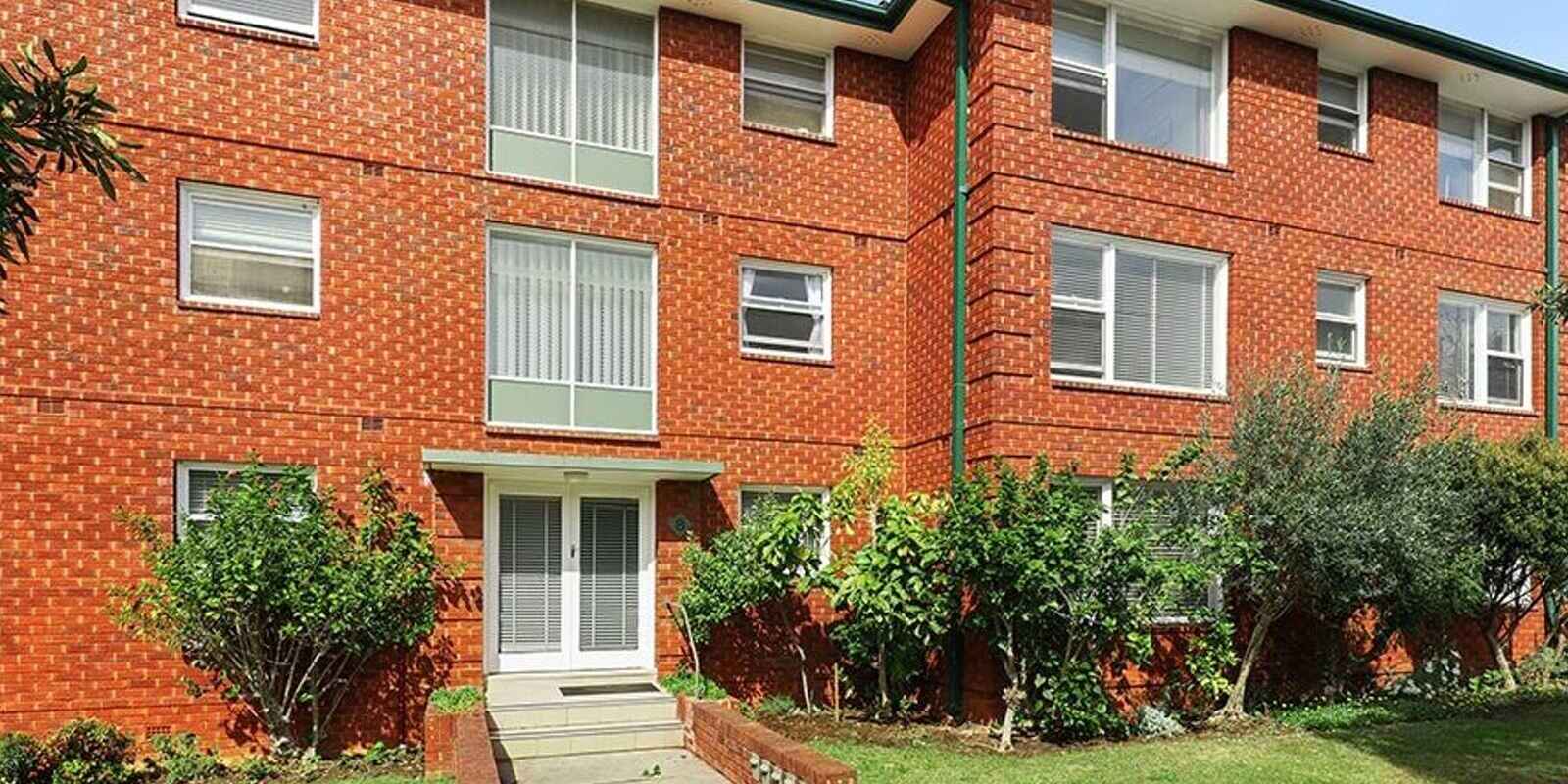 3/8 Floss Street Hurlstone Park