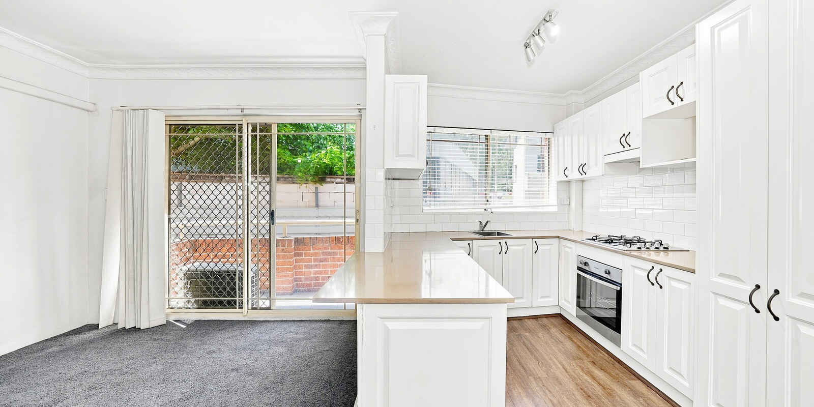 2/32 Galloway Street North Parramatta