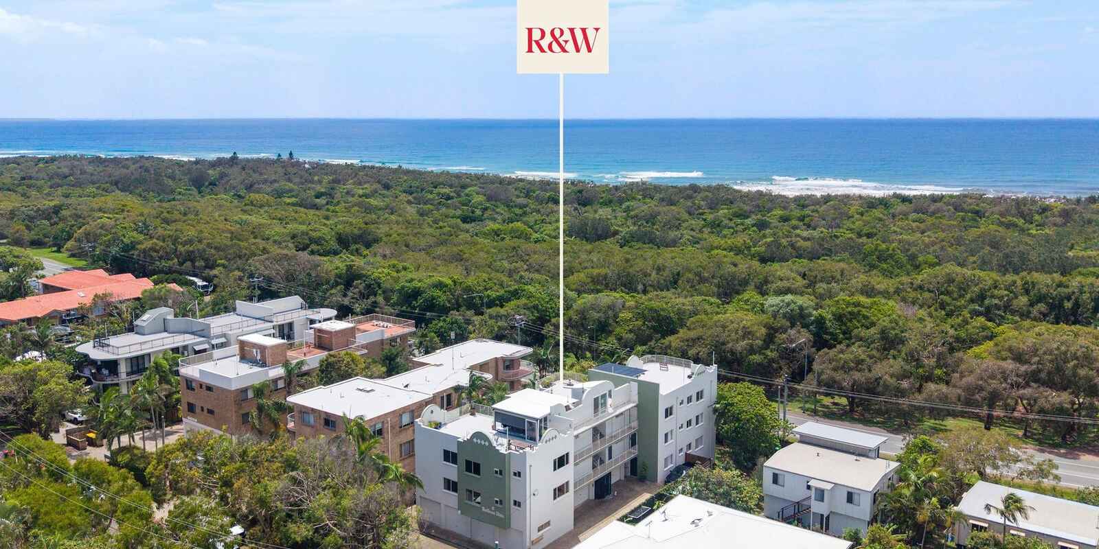 4/6 First Avenue Coolum Beach