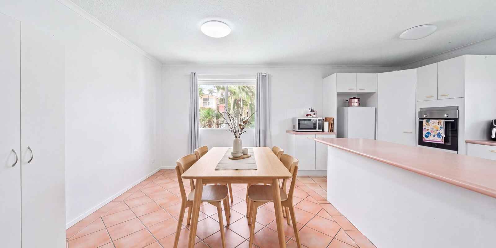 4/6 First Avenue Coolum Beach