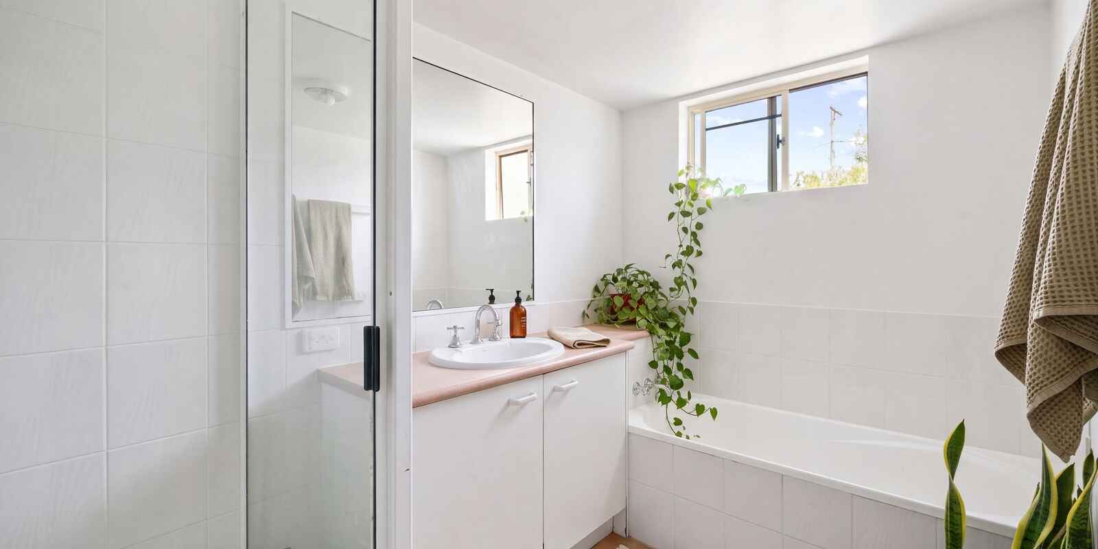 4/6 First Avenue Coolum Beach