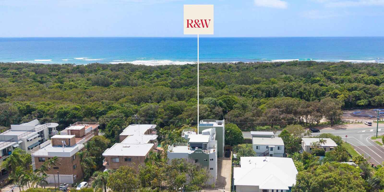 4/6 First Avenue Coolum Beach