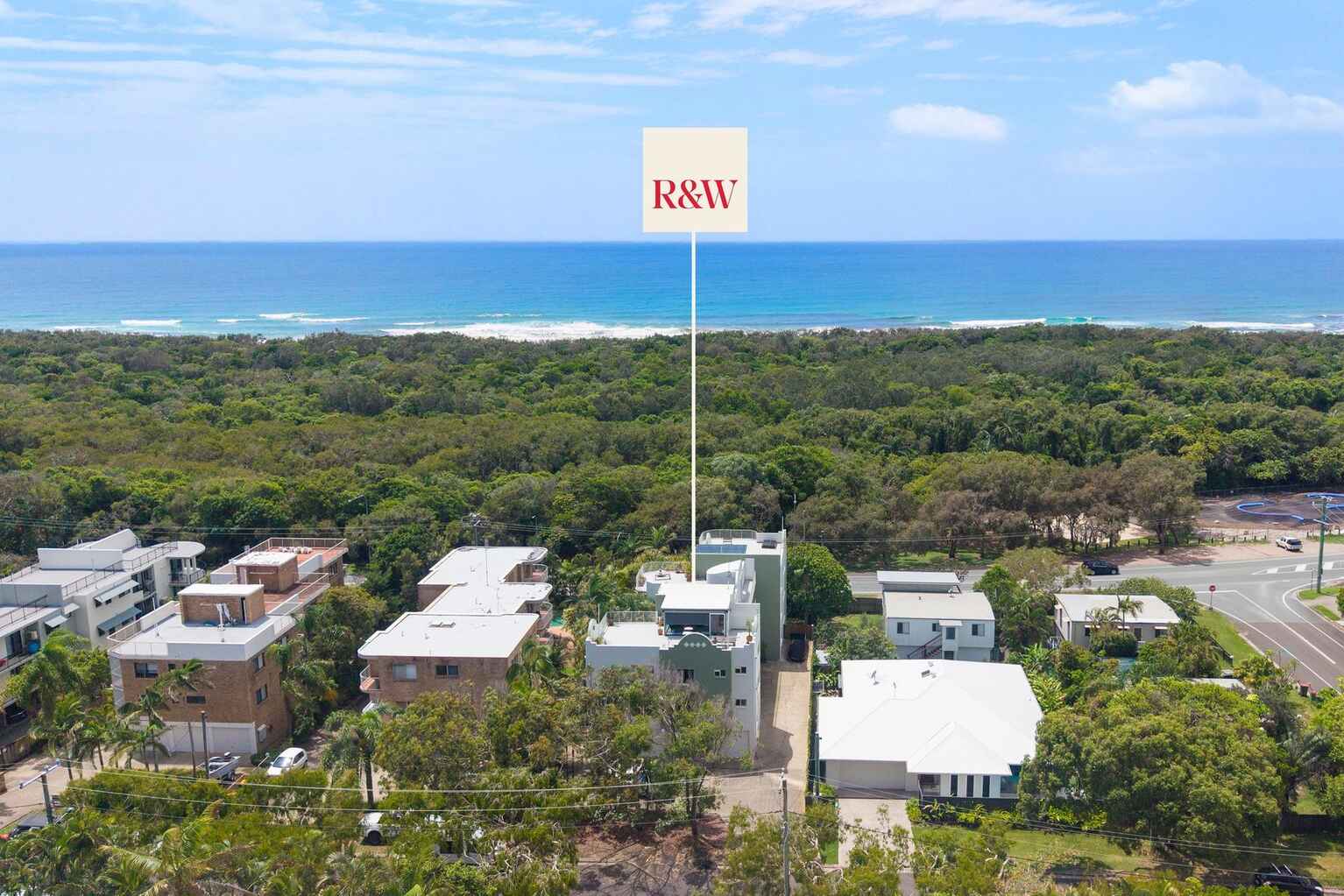 4/6 First Avenue Coolum Beach