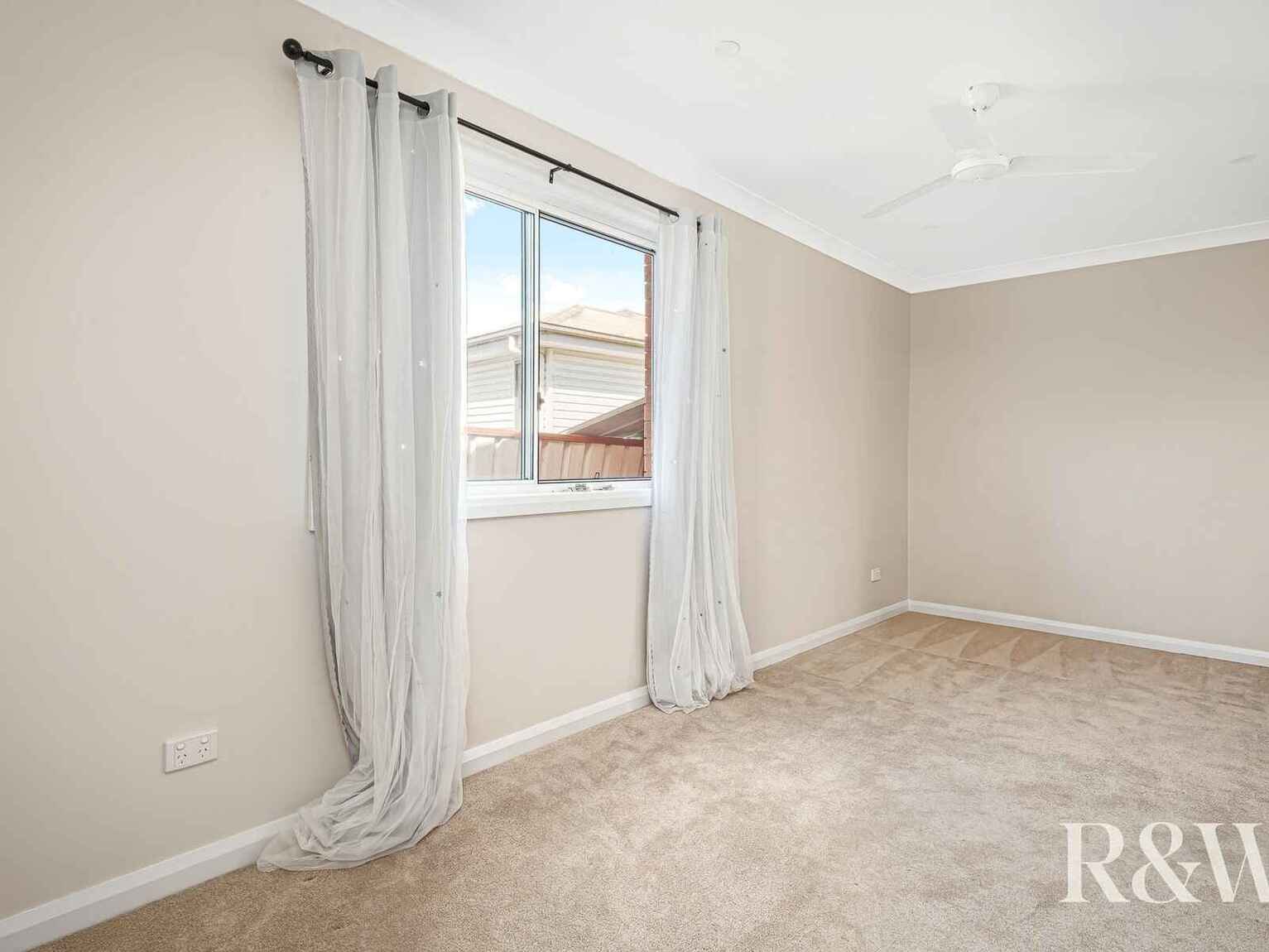 17 Canberra Street Oxley Park 17 Canberra Street Oxley Park