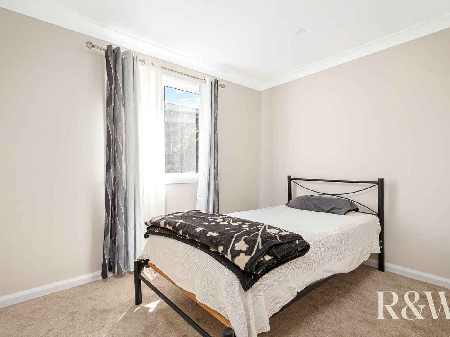 17 Canberra Street Oxley Park 17 Canberra Street Oxley Park
