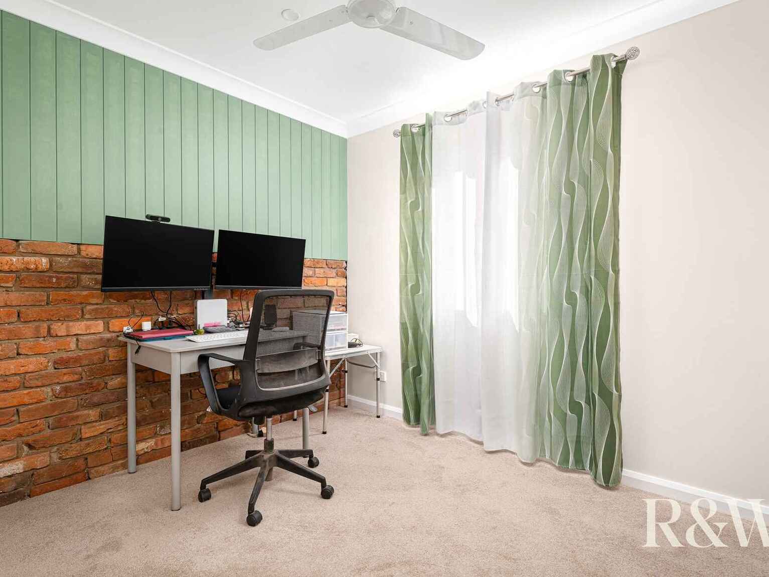 17 Canberra Street Oxley Park 17 Canberra Street Oxley Park