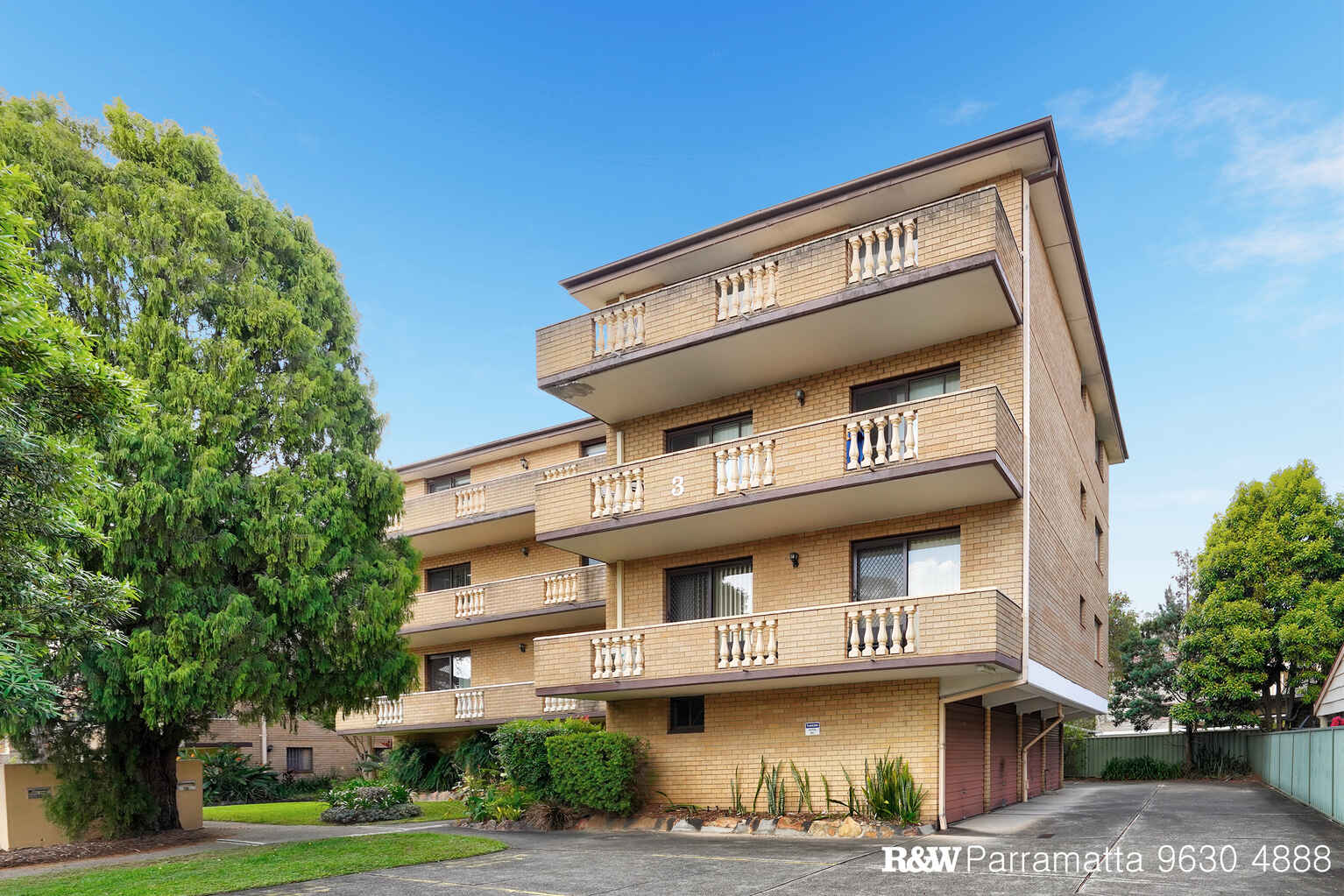 14/3 William Street North Parramatta