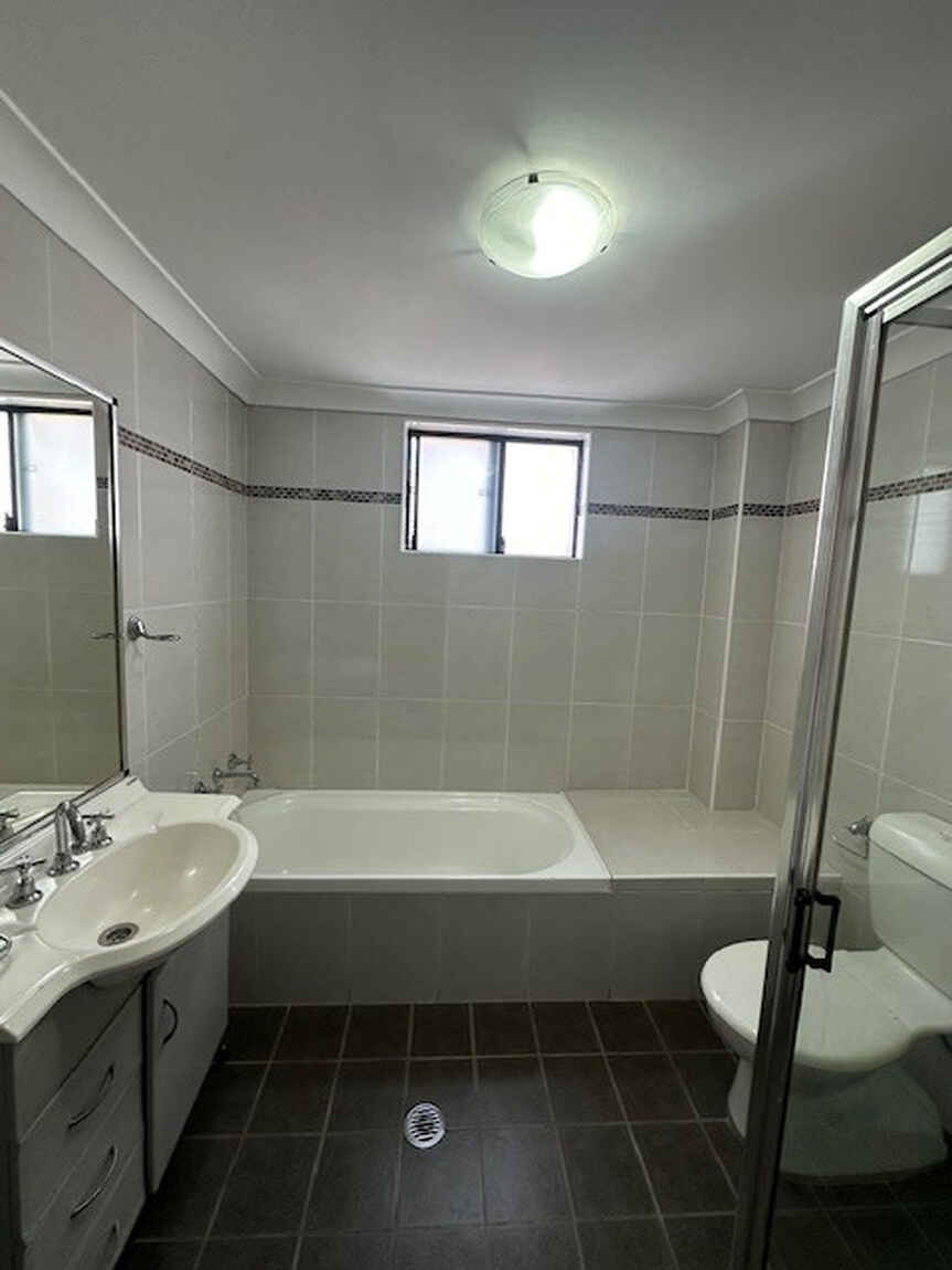 2/14-16 White Avenue Bankstown