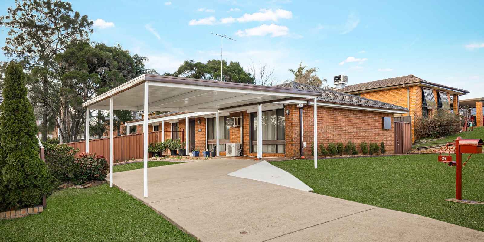 36 Explorers Way St Clair