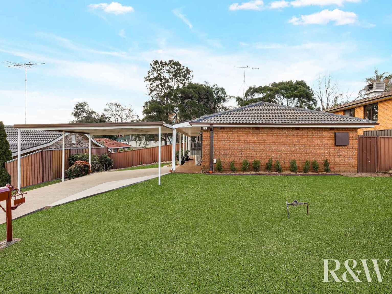 36 Explorers Way St Clair
