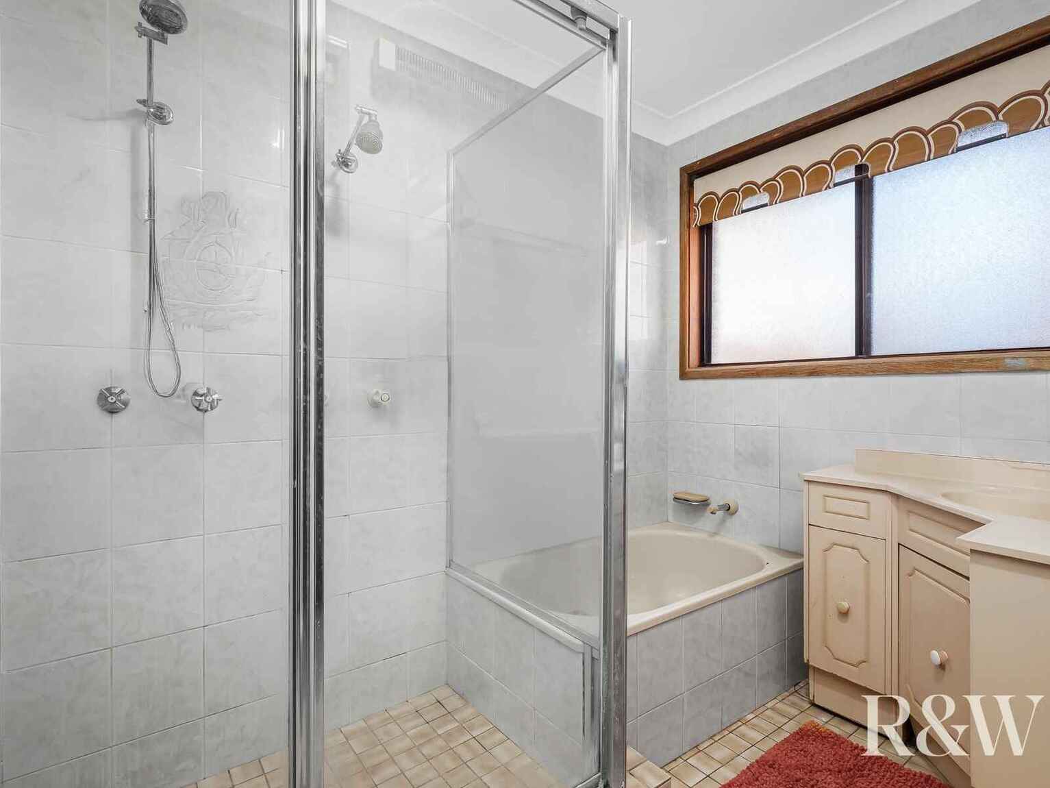 36 Explorers Way St Clair